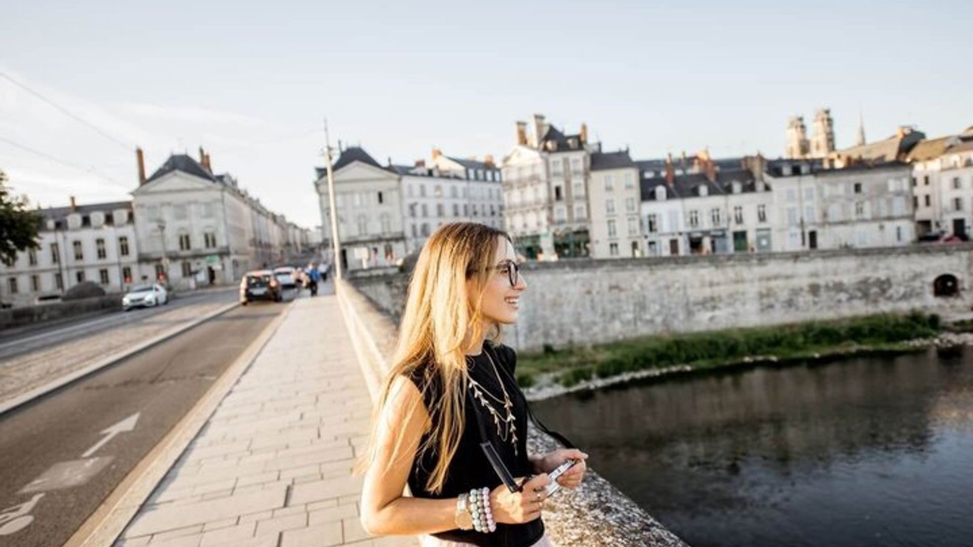 Hello Orléans: Private 2-Hour Intro City Walk with Local Guide