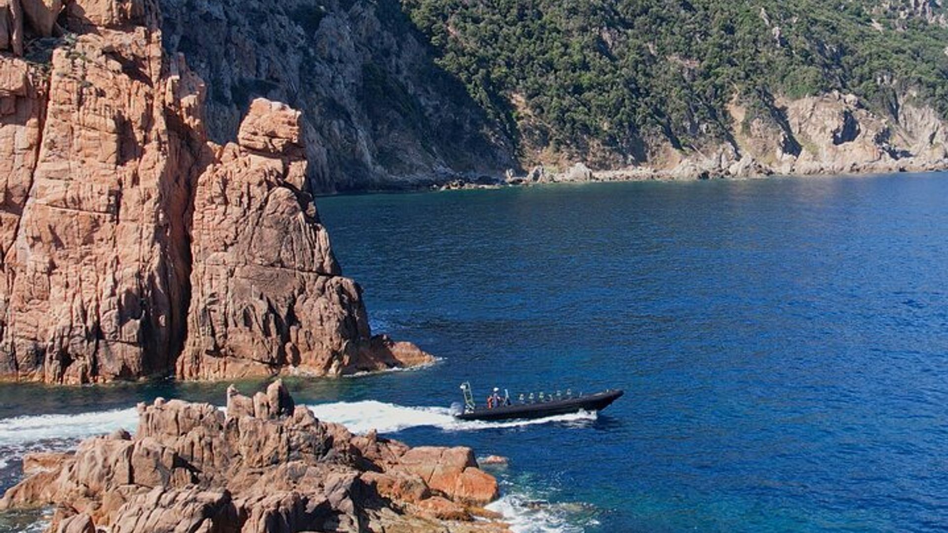 Scandola Girolata Le Grotte di Piana in Go Fast 10 Pax