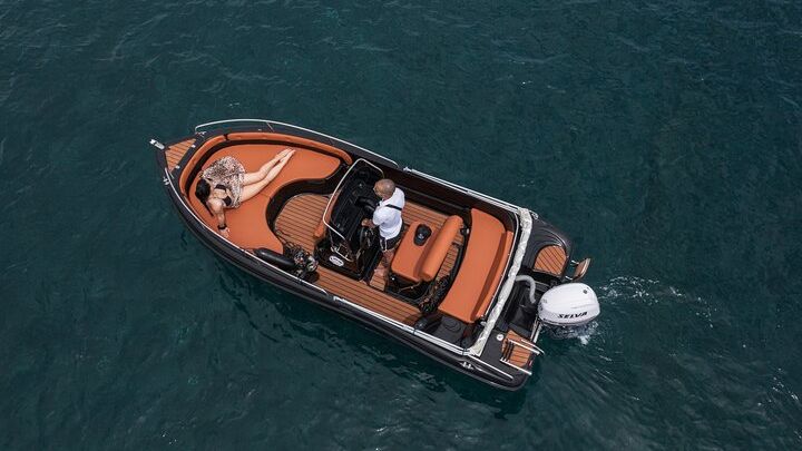 Santorini License-Free Boat Rental
