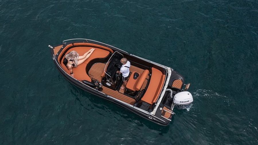 Santorini License-Free Boat Rental