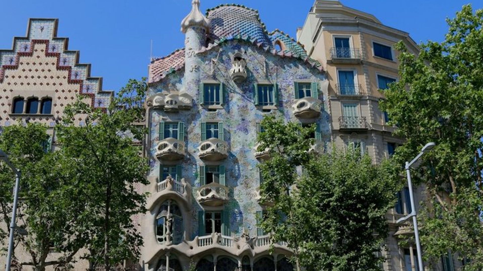 Barcelona Casa Batllo Ticket and City Audio Walk