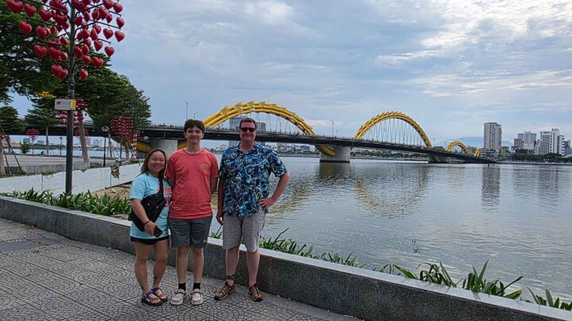 Excursions privées en bord de mer depuis le port de Chan May vers les montagnes de marbre et la ville de Hoi An