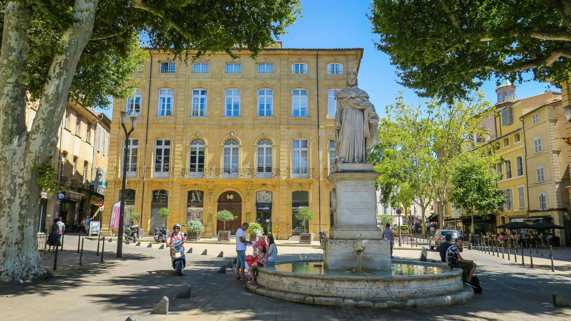 Discover Aix-en-Provence in 90 minutes with a local