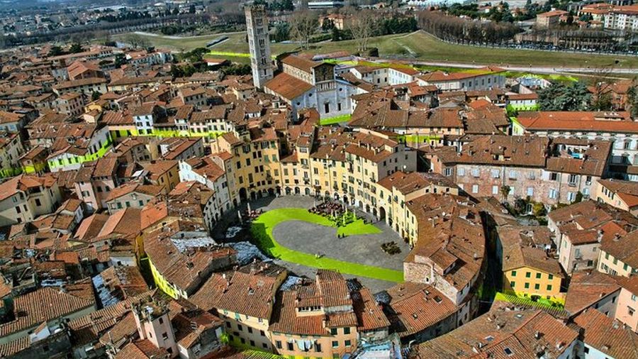Lucca Self-Guided Bike Tour With Detailed Town Map and Lock