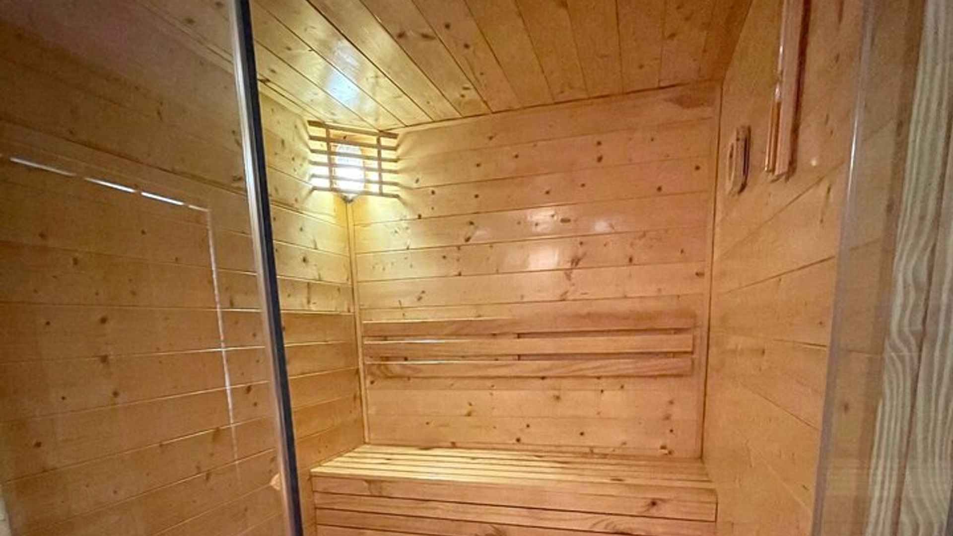 Hoi An Private Rosera Spa Treatment w/ Free Pickup & Drop-off