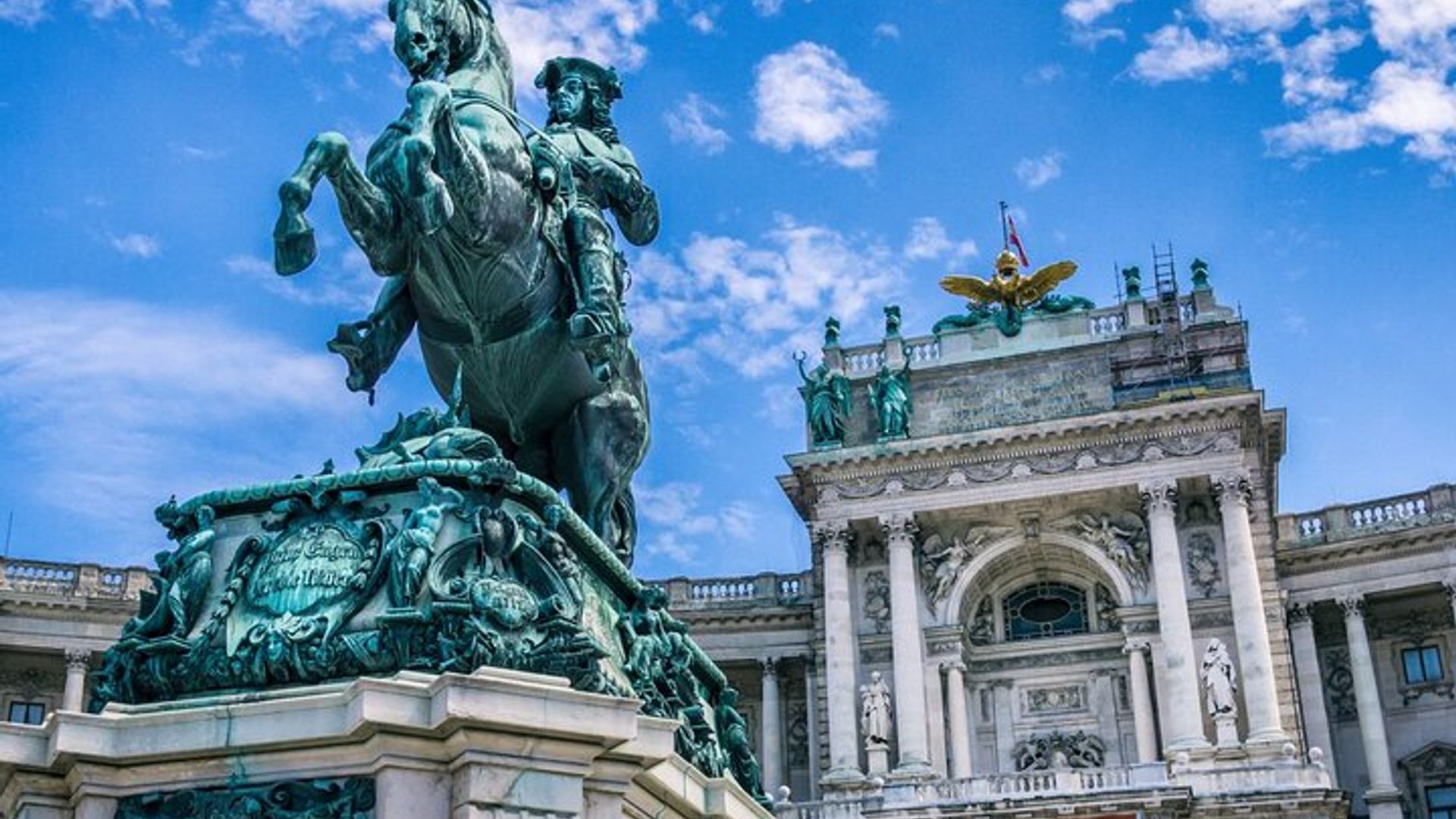 Palácio Hofburg de Viena: Ingresso Sem Fila para o Museu Sisi e Tour pelos Jardins