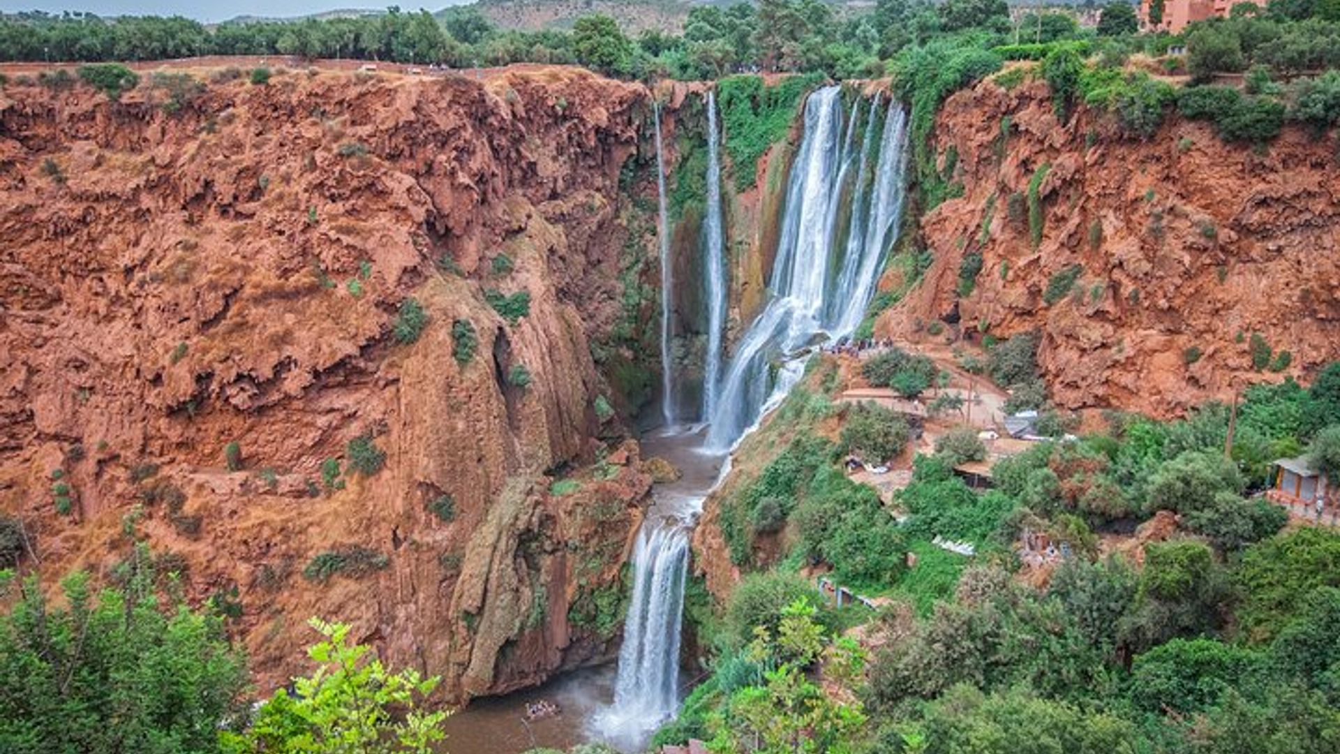 Excursion Journée Aux Cascades d'Ouzoud et Guide et Sortie Bateau