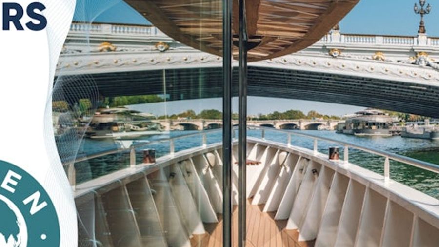Seine River: Electric Boat Guided Sightseeing Cruise by Vedettes de Paris