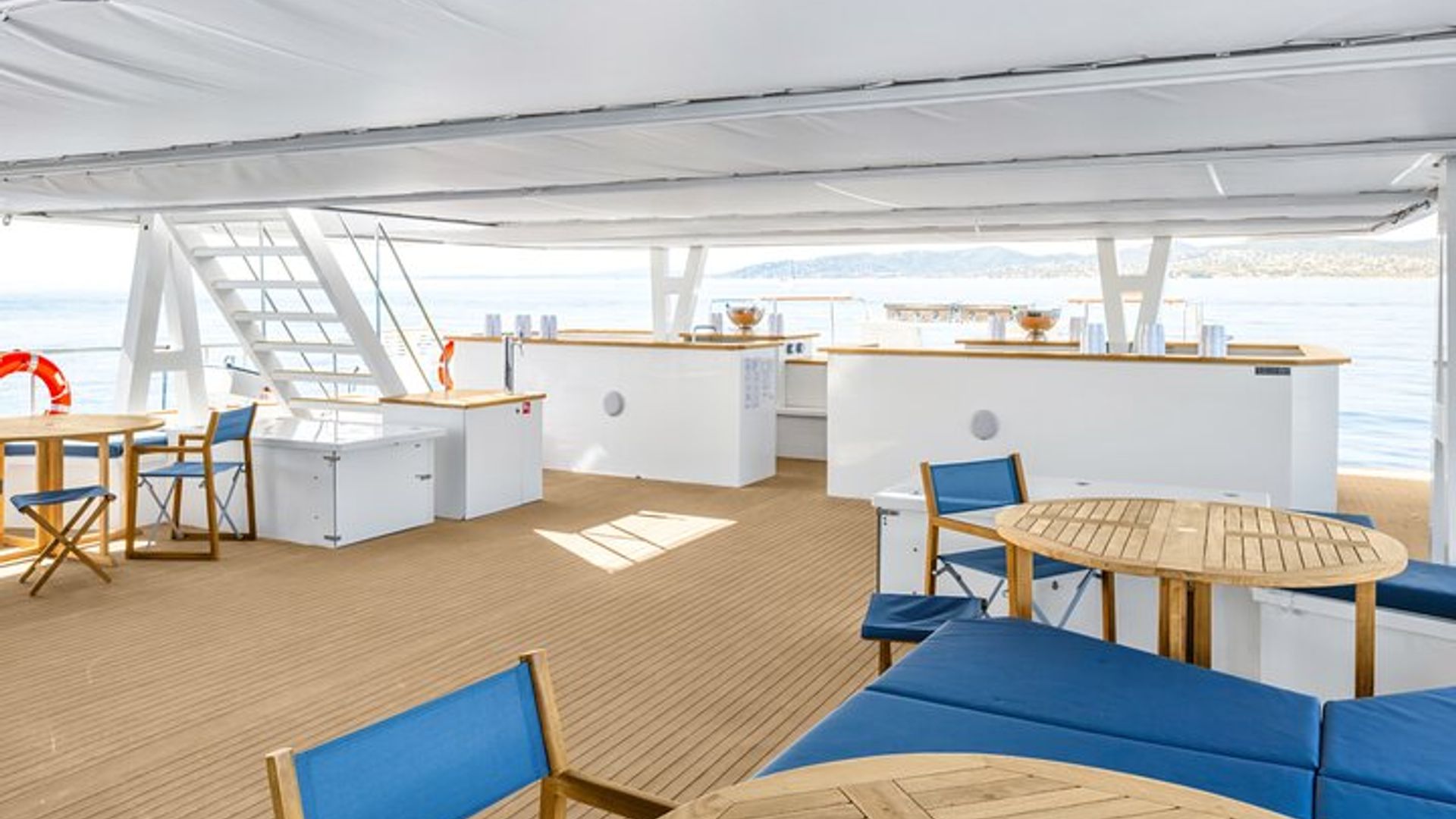 Cruzeiro de Catamarã no Golfo de Ajaccio 4H