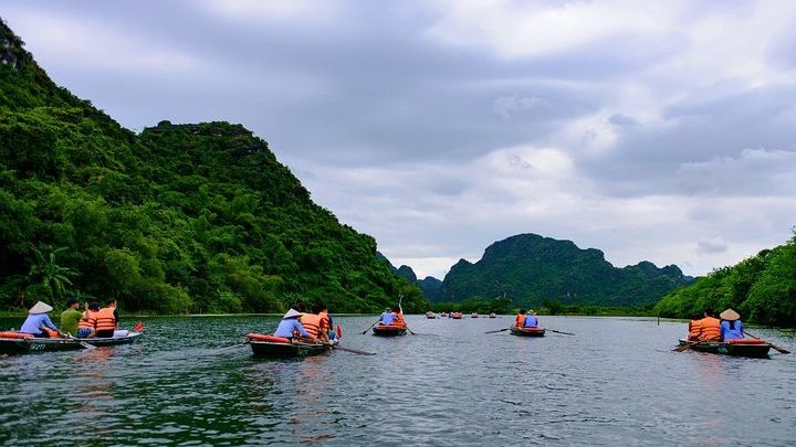 Bai Dinh, Mua Cave, and Trang An Boat Day Trip From Hanoi