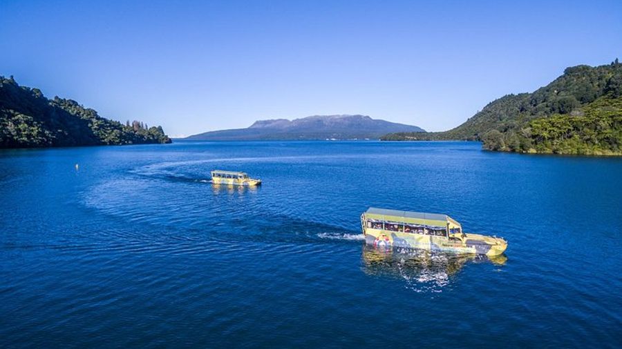 Tarawera and Rotorua Lakes Eco Tour by Boat with Guide