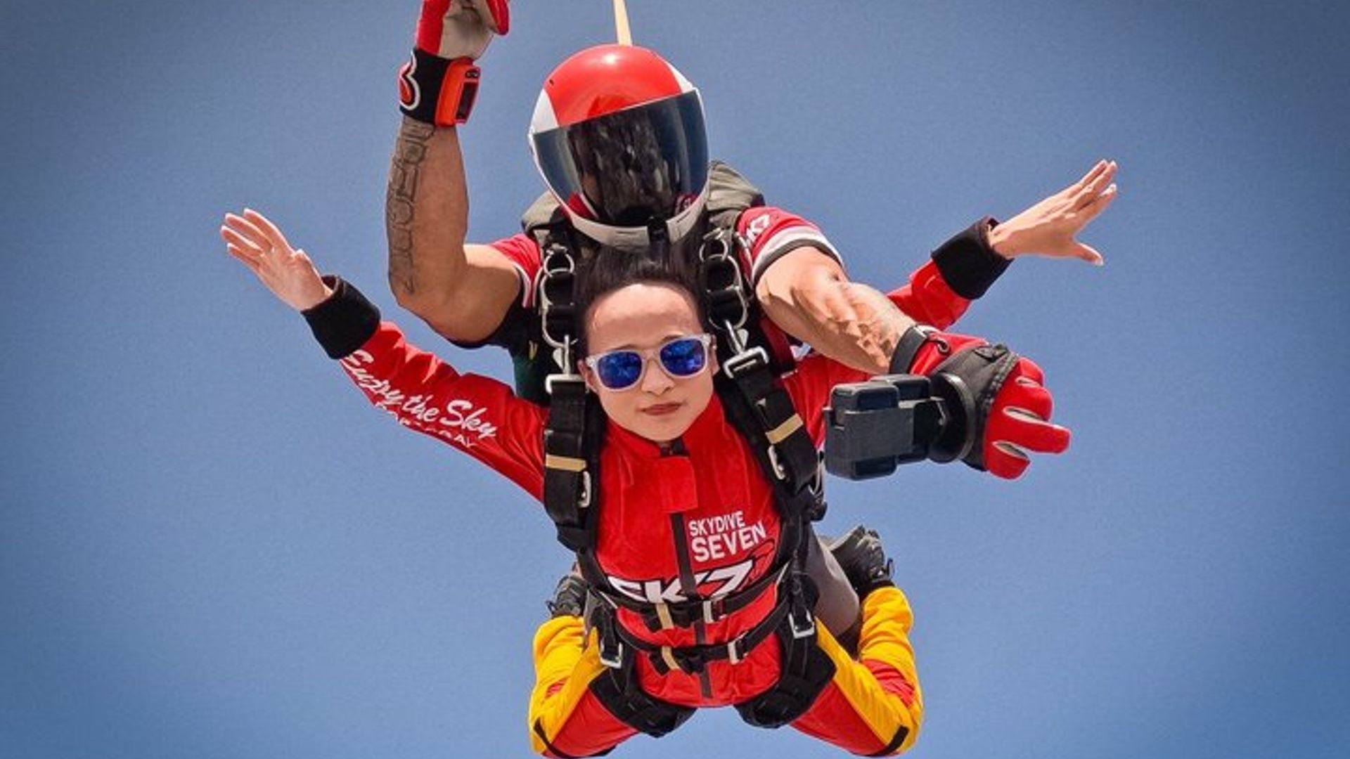 Paracaidismo en tándem en el Algarve desde 15.000 pies (4.572 metros)