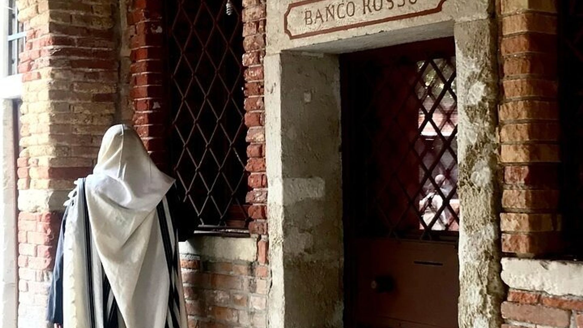 Private tour of the Jewish ghetto of Venice and Cannaregio with wine included