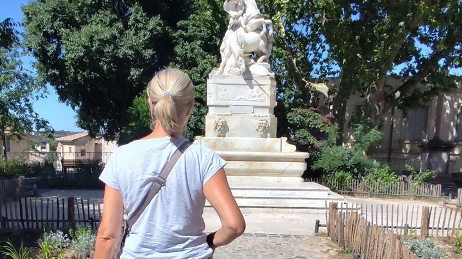 Découvrez Montpellier sans effort en vélo-taxi (visite privée)