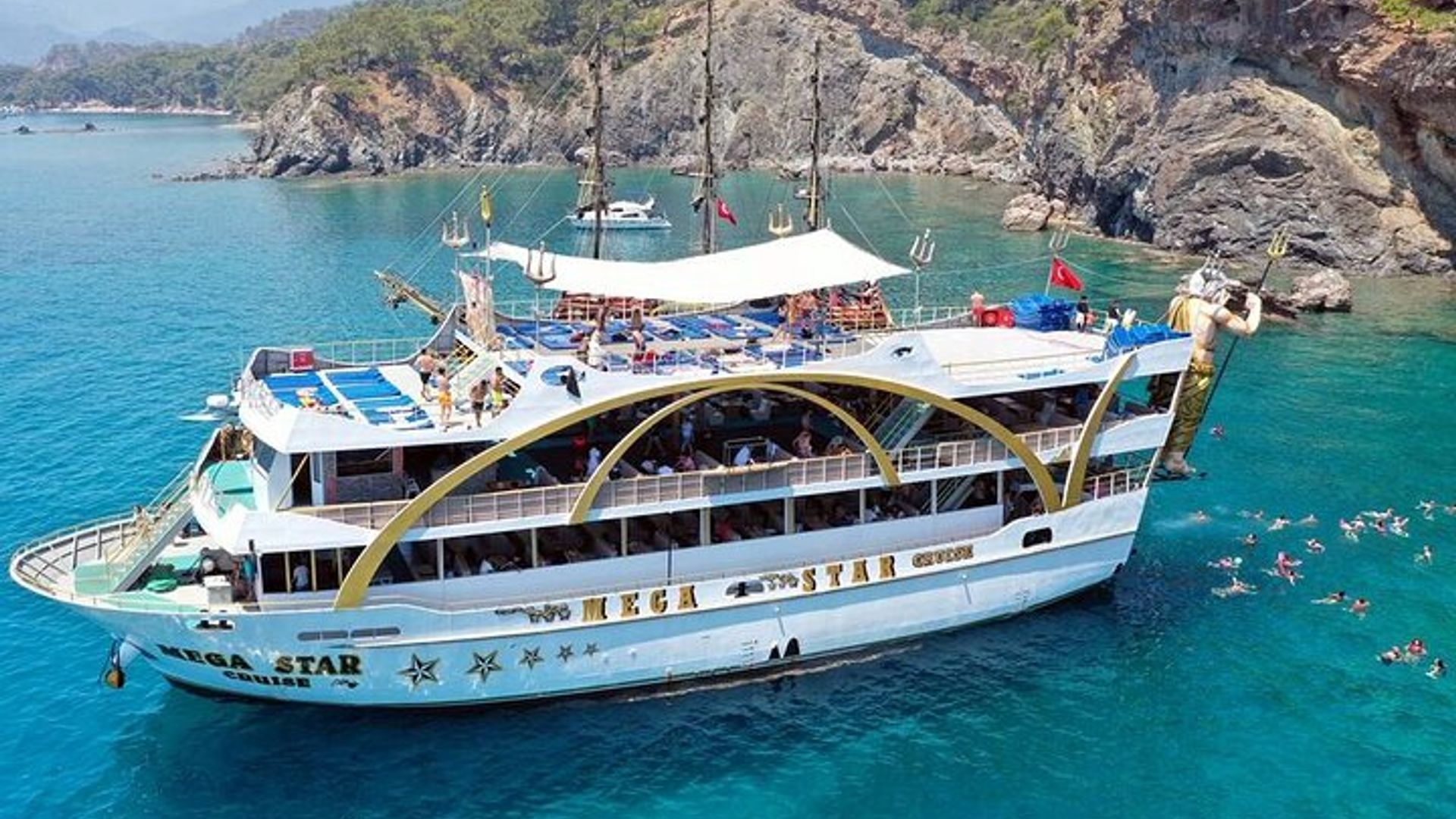 Antalya Mega Star Yacht Tour with Lunch, Foam Party & Transfer