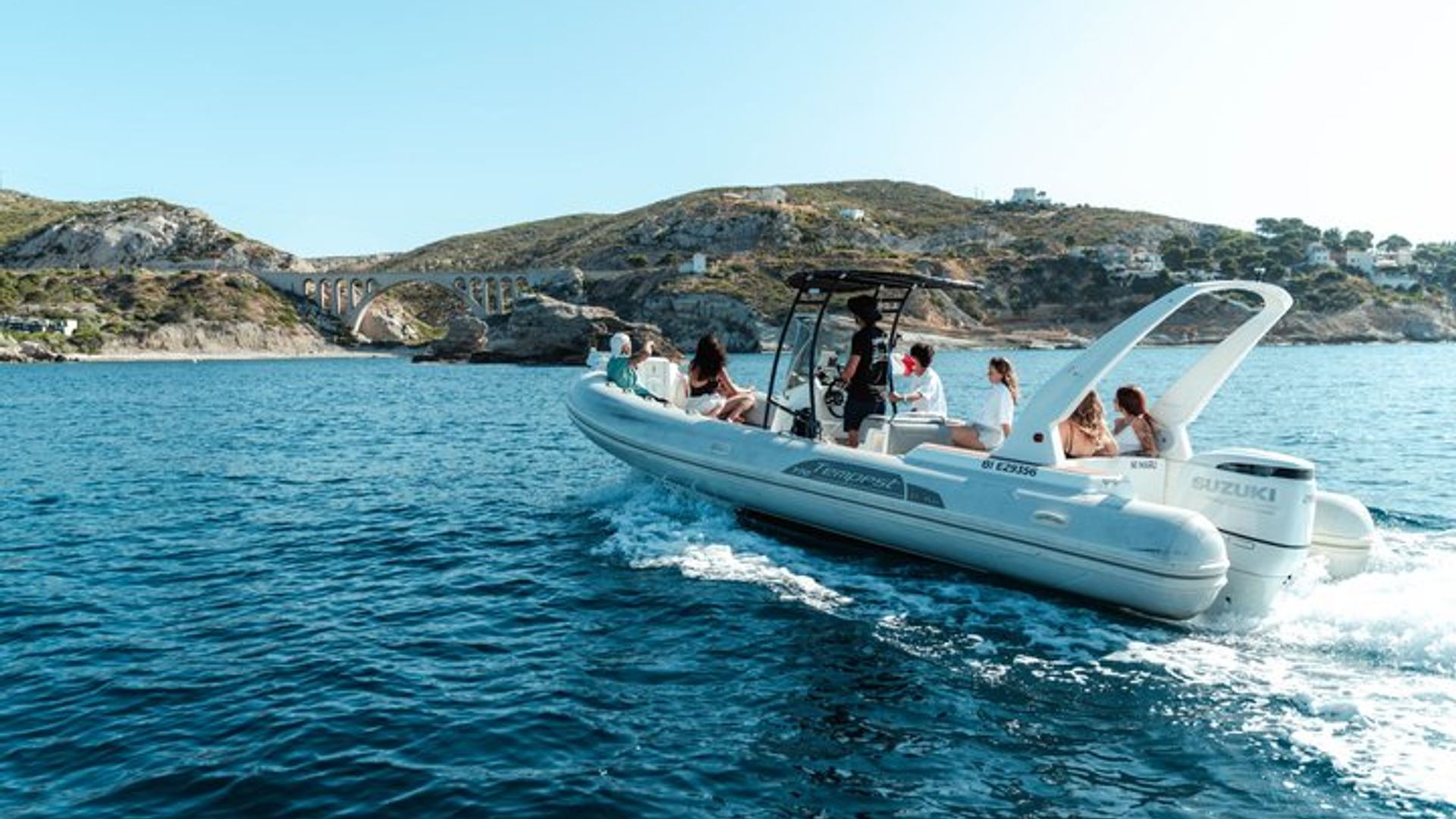 Excursion en Bateau dans les Calanques de la Côte Bleue