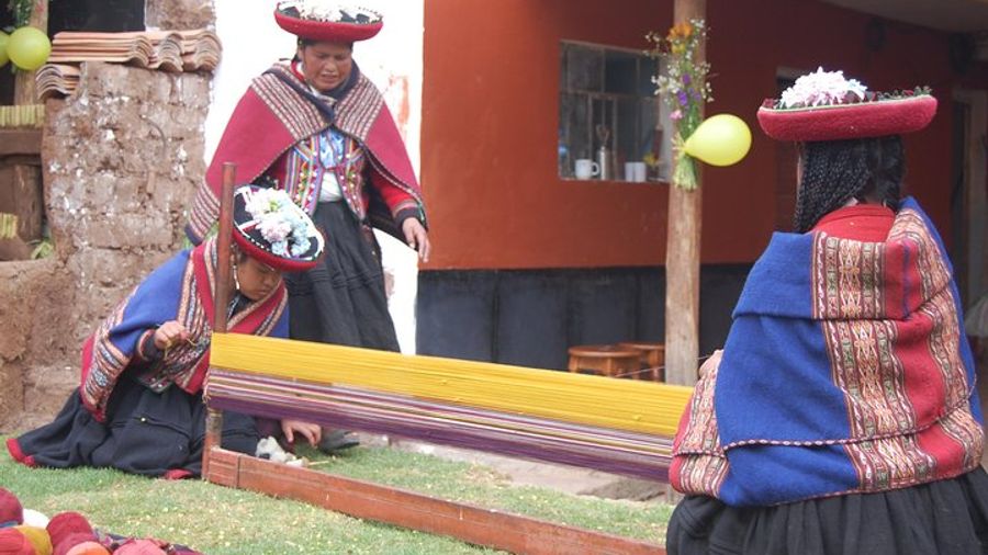Sacred Valley: Chincheros, Ollantaytambo, Pisaq Private Tour