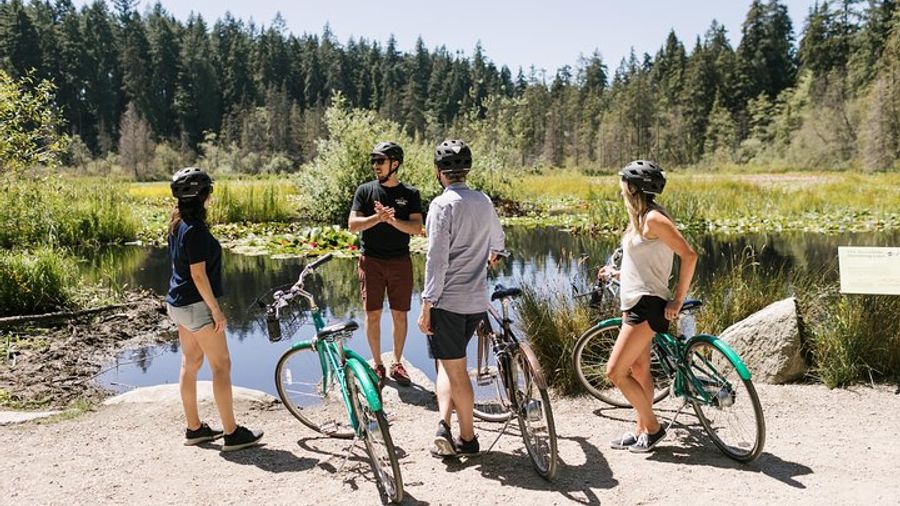 Vancouver: Stanley Park Small-Group Bike Tour
