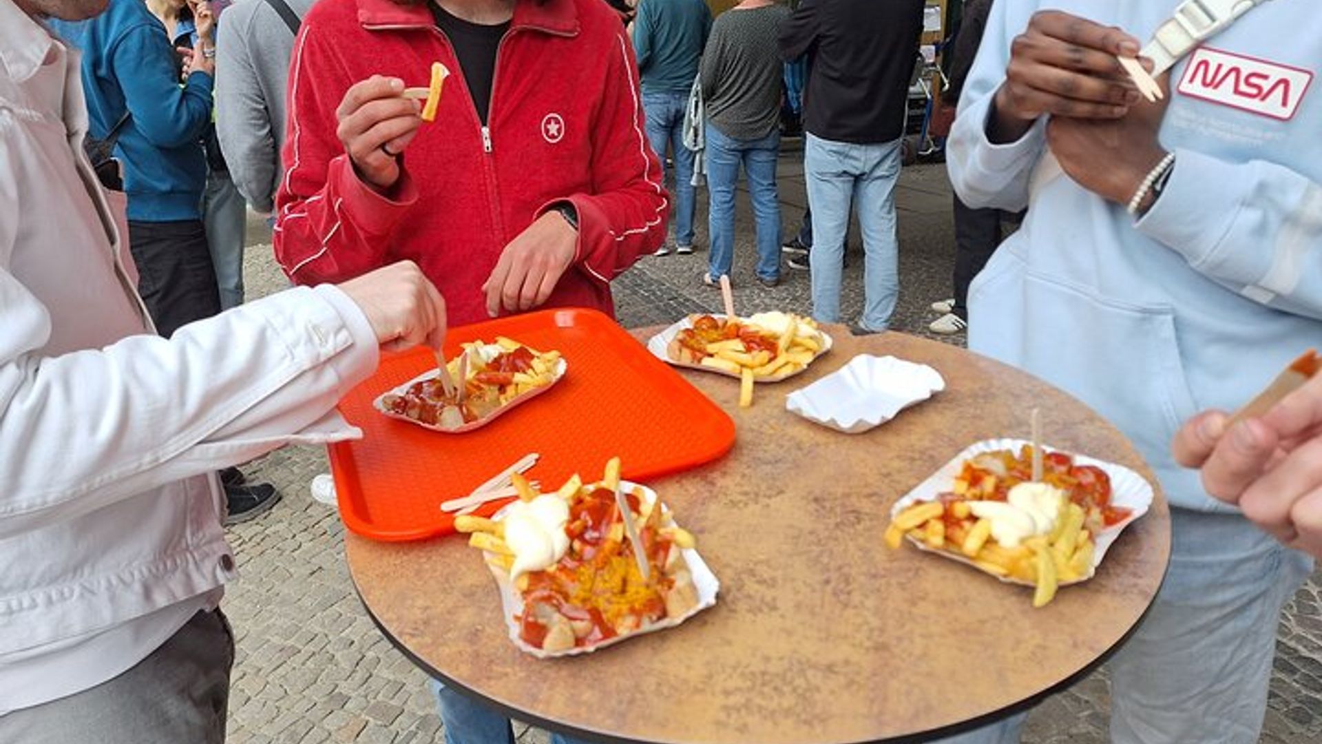 Berlin Private Mitte and Prenzlauer Berg Food Tour by Bike