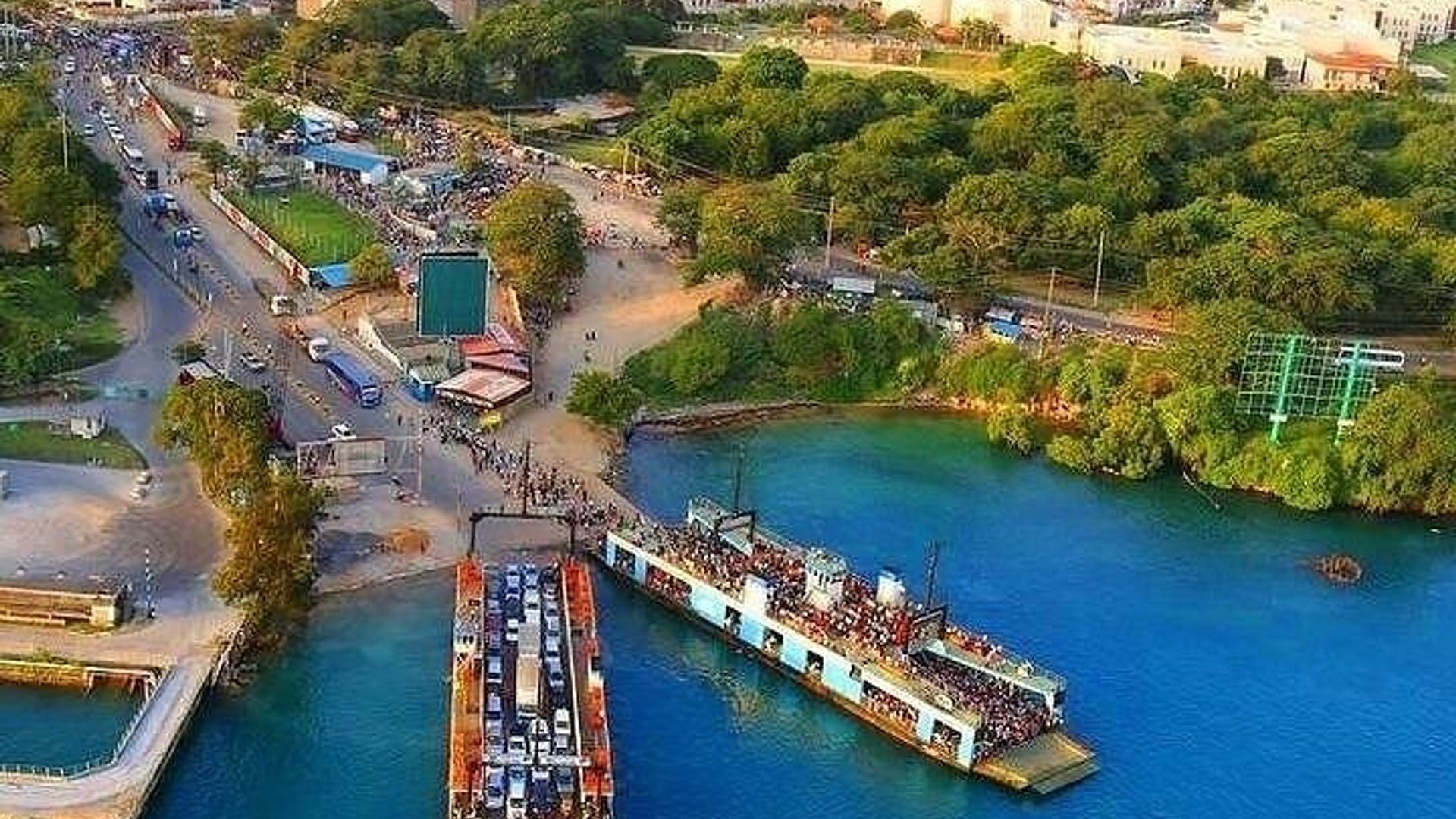 Itsinda ryumunsi wose Kwinjira muri Mombasa kuva Kilindini Harbour