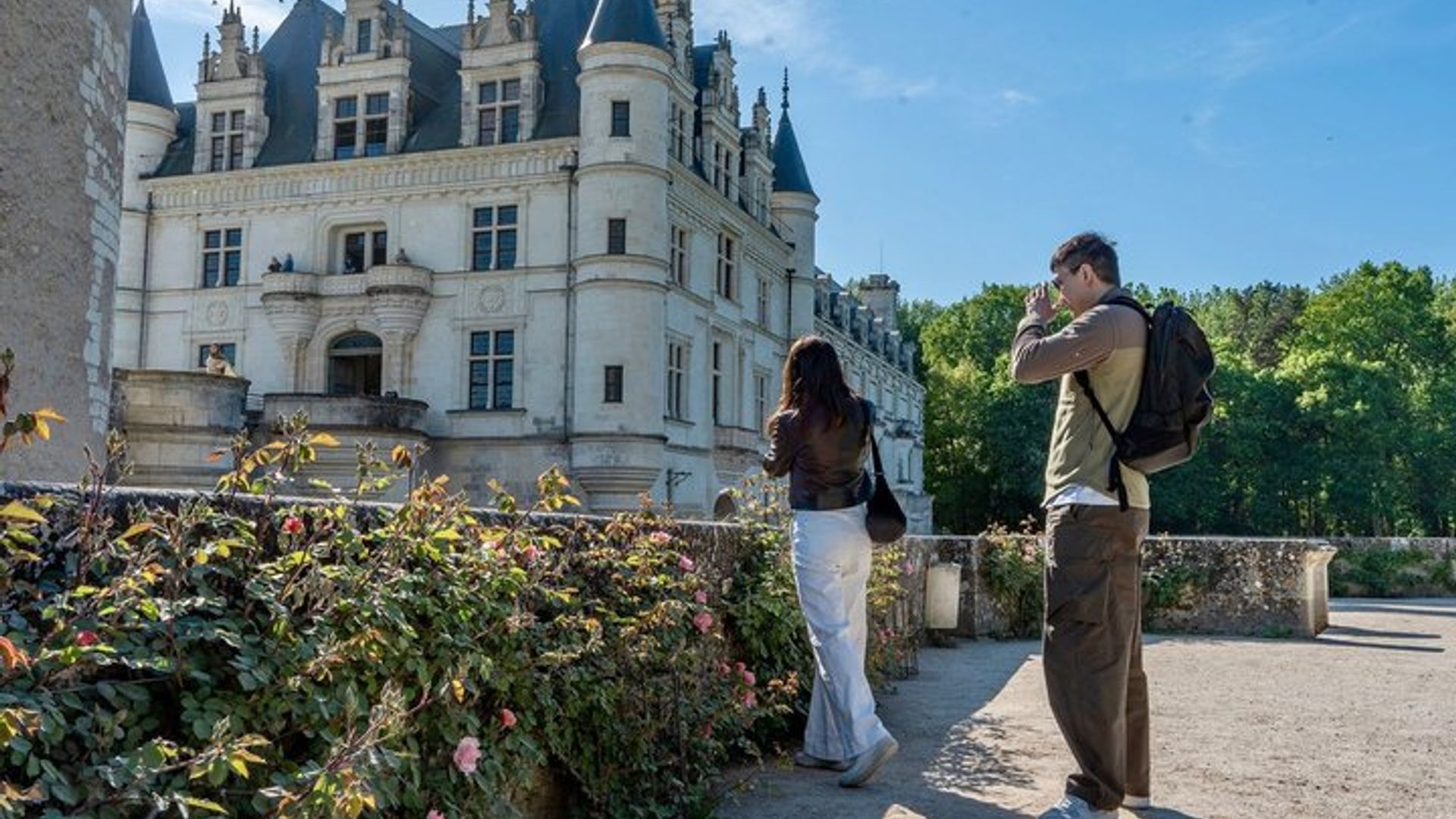 Visite des Châteaux de la Loire en Petit Groupe au départ de Paris avec Pickup