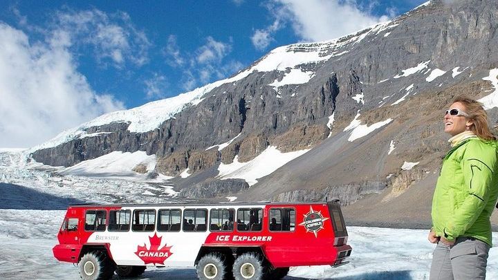 Banff to Athabasca Glacier Full-Day Ice Explorer Tour