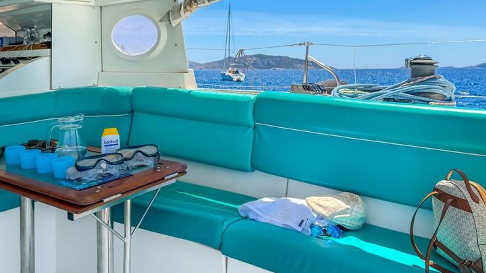 La Maddalena : Crucero para grupos pequeños con almuerzo, bebidas