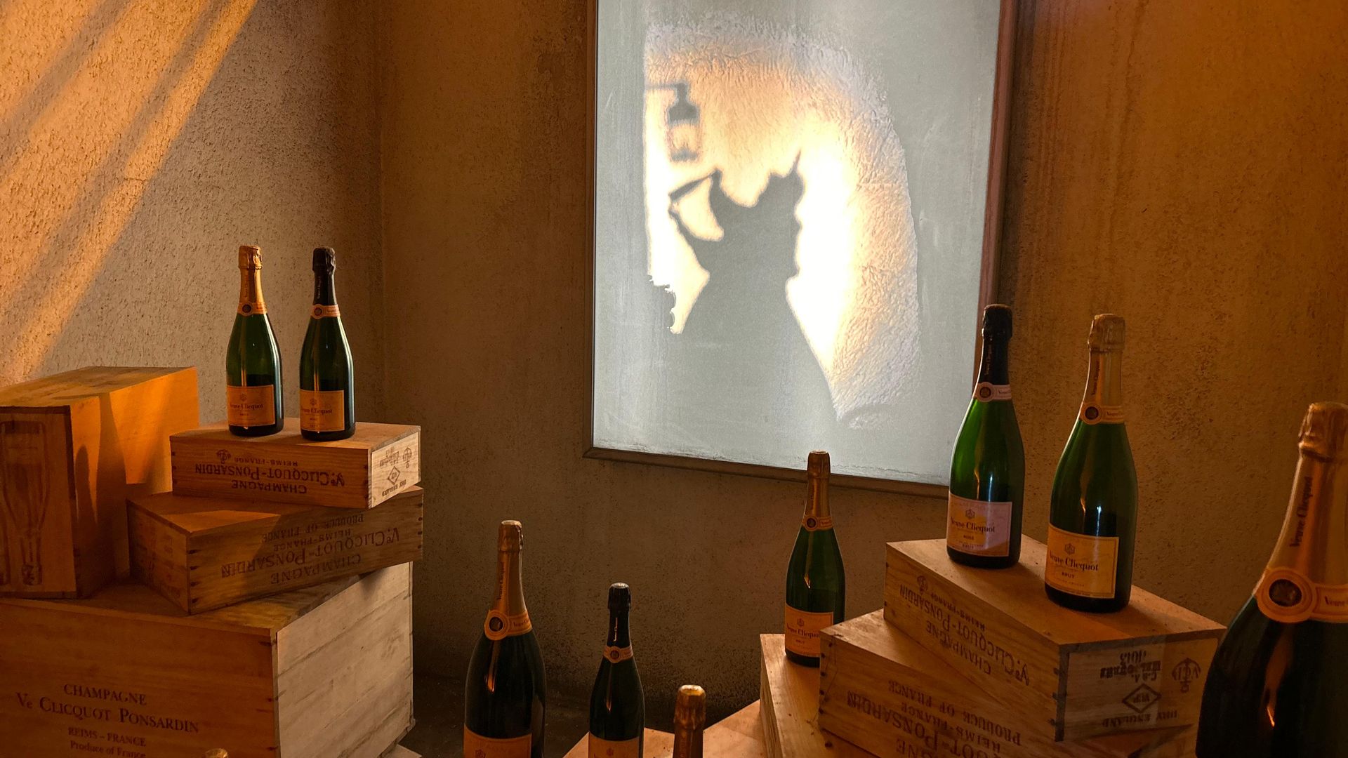 Full day Veuve Clicquot, family growers & traditional lunch from Epernay