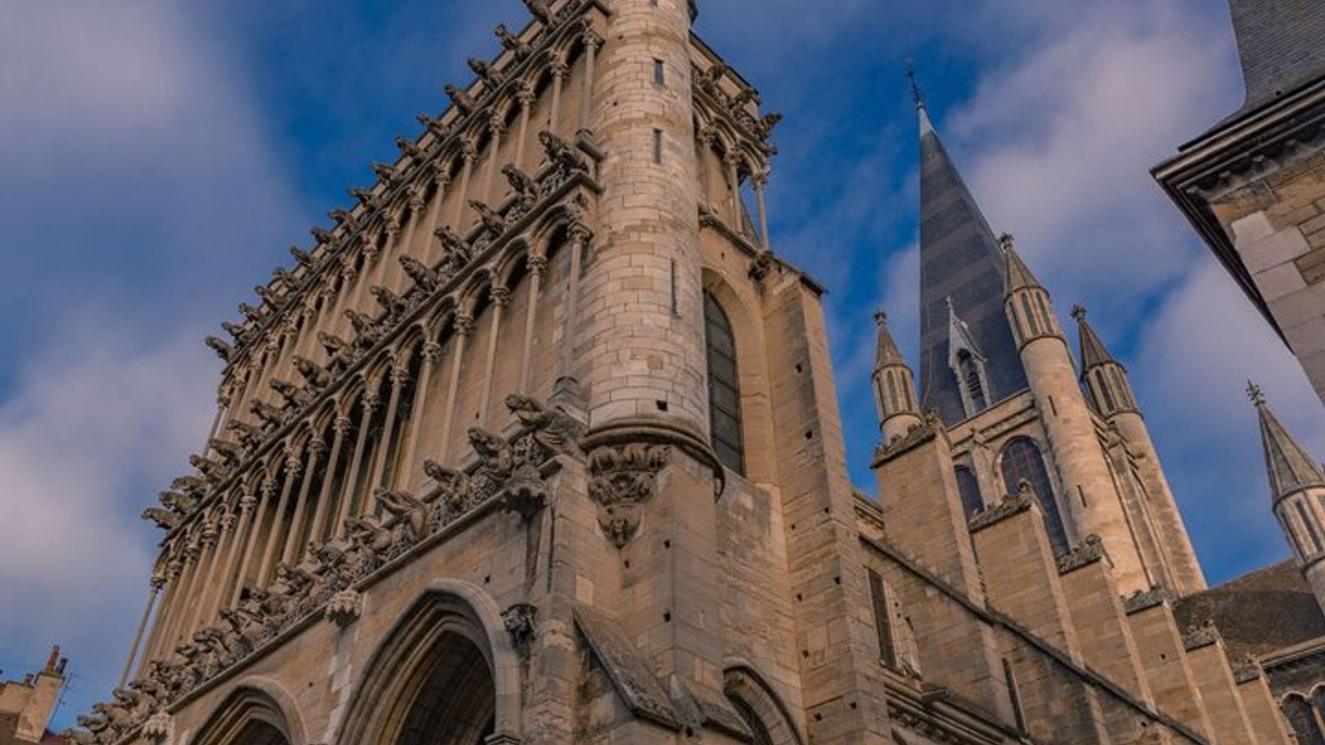 Dijon chasse au trésor & Highlights visite à pied autonome