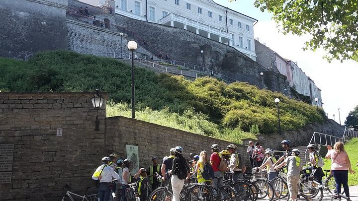 3-Hour Tallinn Bike Tour from Tallinn Cruise Port