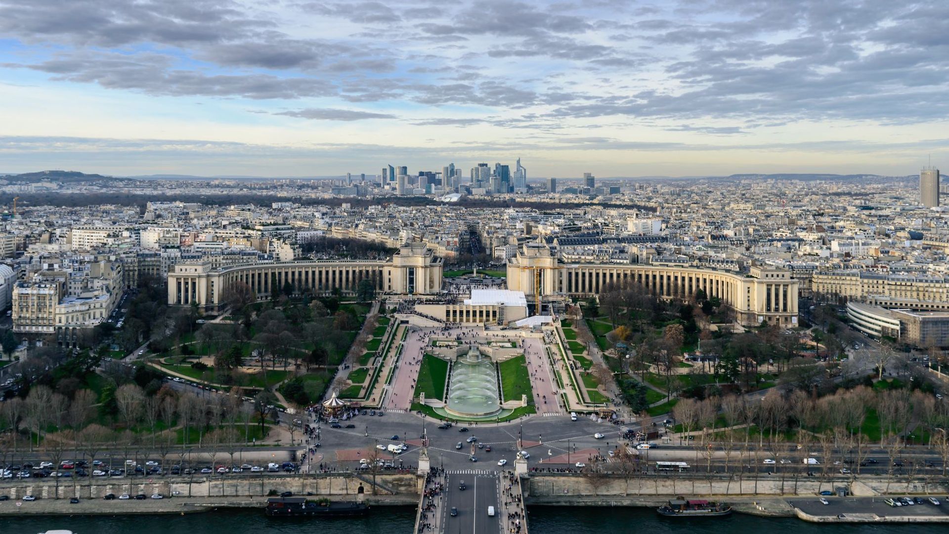 Iconic Eiffel Tower In-App Audio Tour (Without a Ticket)