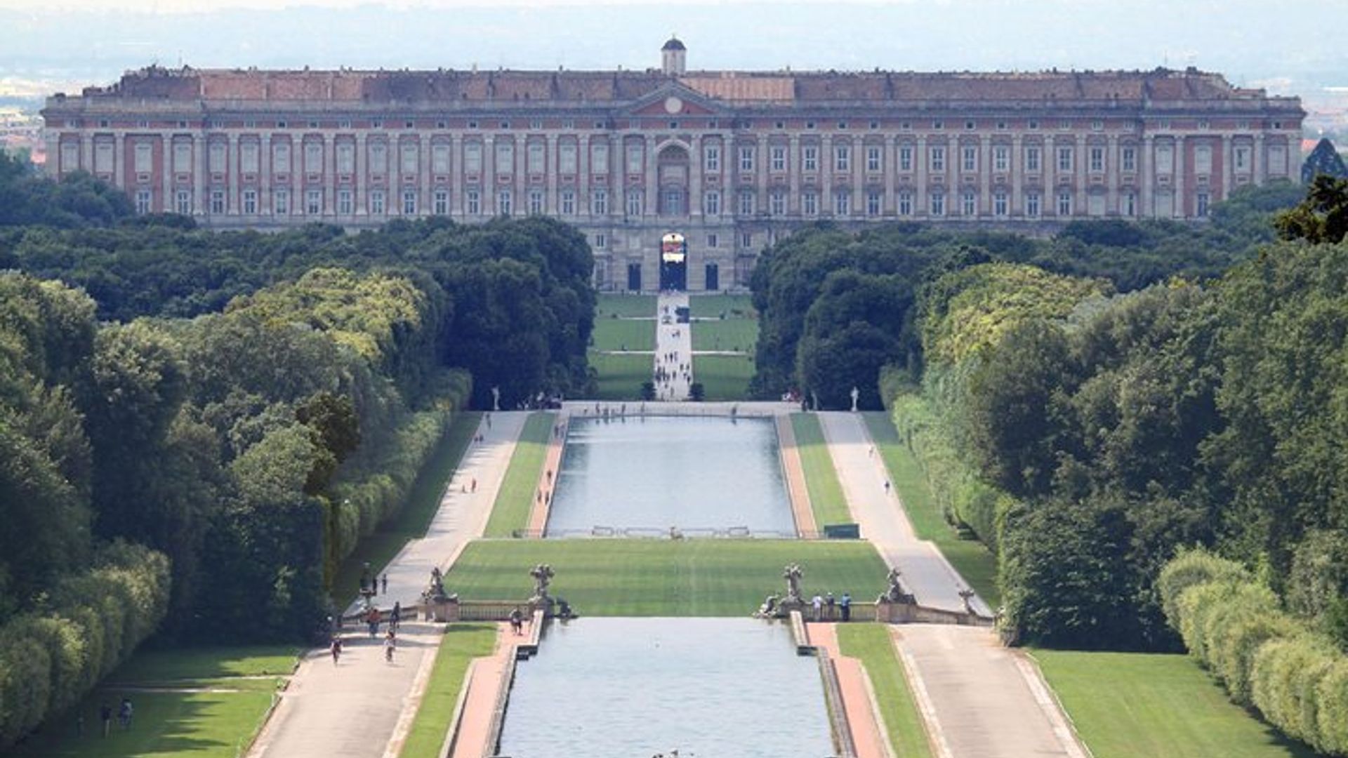 Caserta Royal Palace & Gardens Small Group Tour with Shuttle