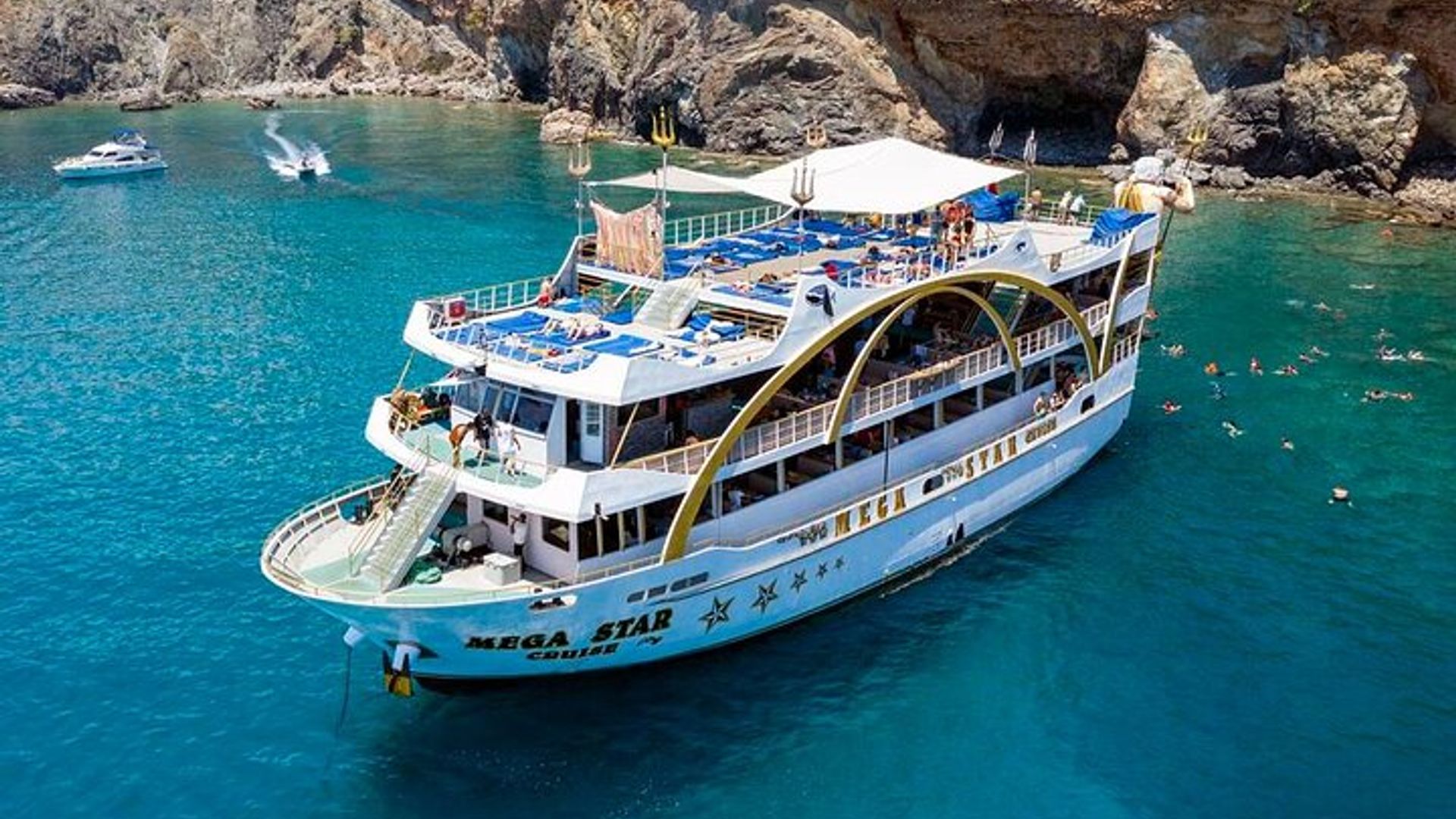 Antalya Mega Star Yacht Tour with Lunch, Foam Party & Transfer