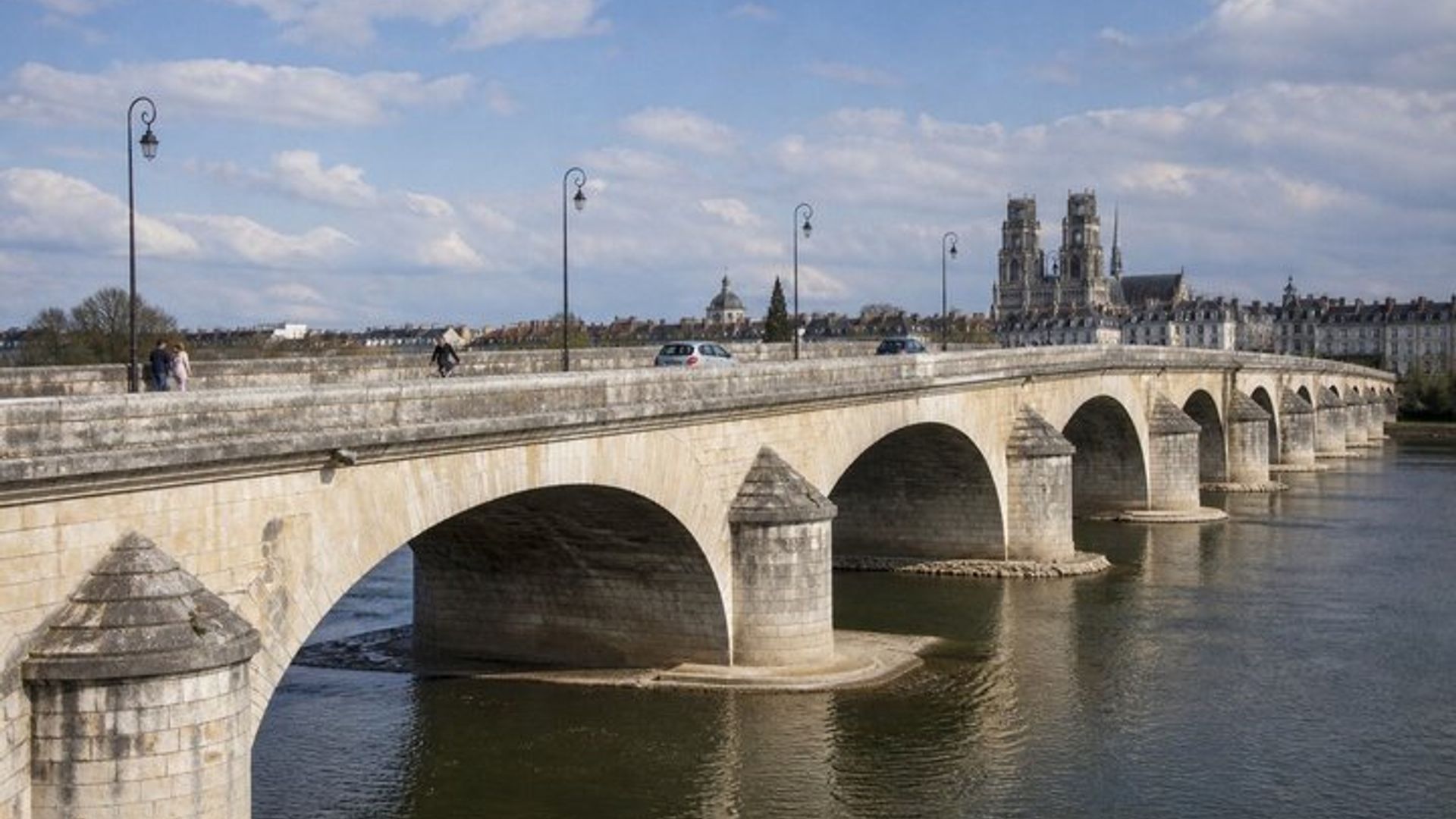 Podcast Tour Orléans 1429 The Maid and the River