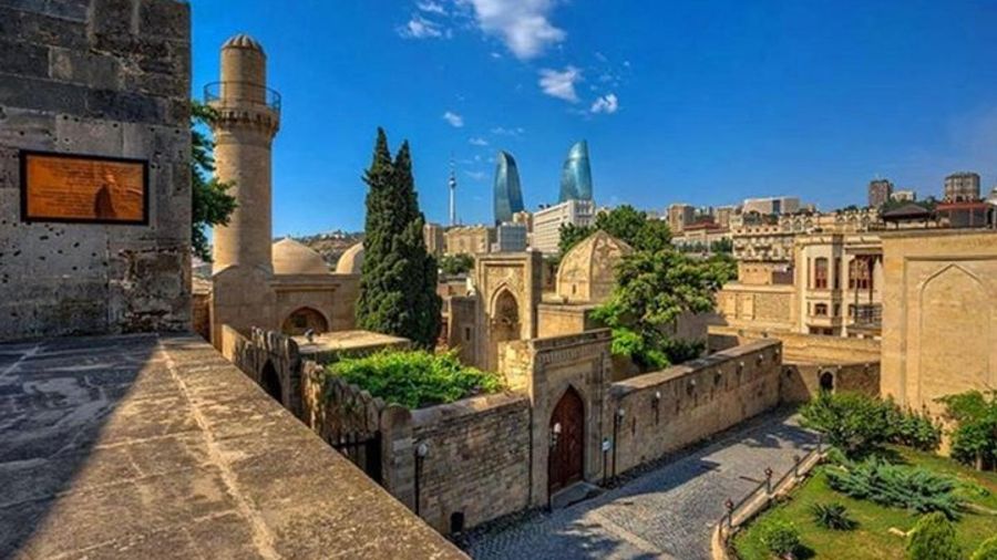 Old and Modern Baku Private City Tour