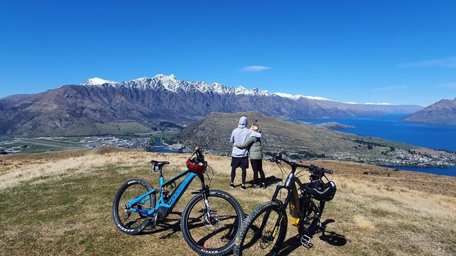 Short Queenstown Guided Electric Bike Tour