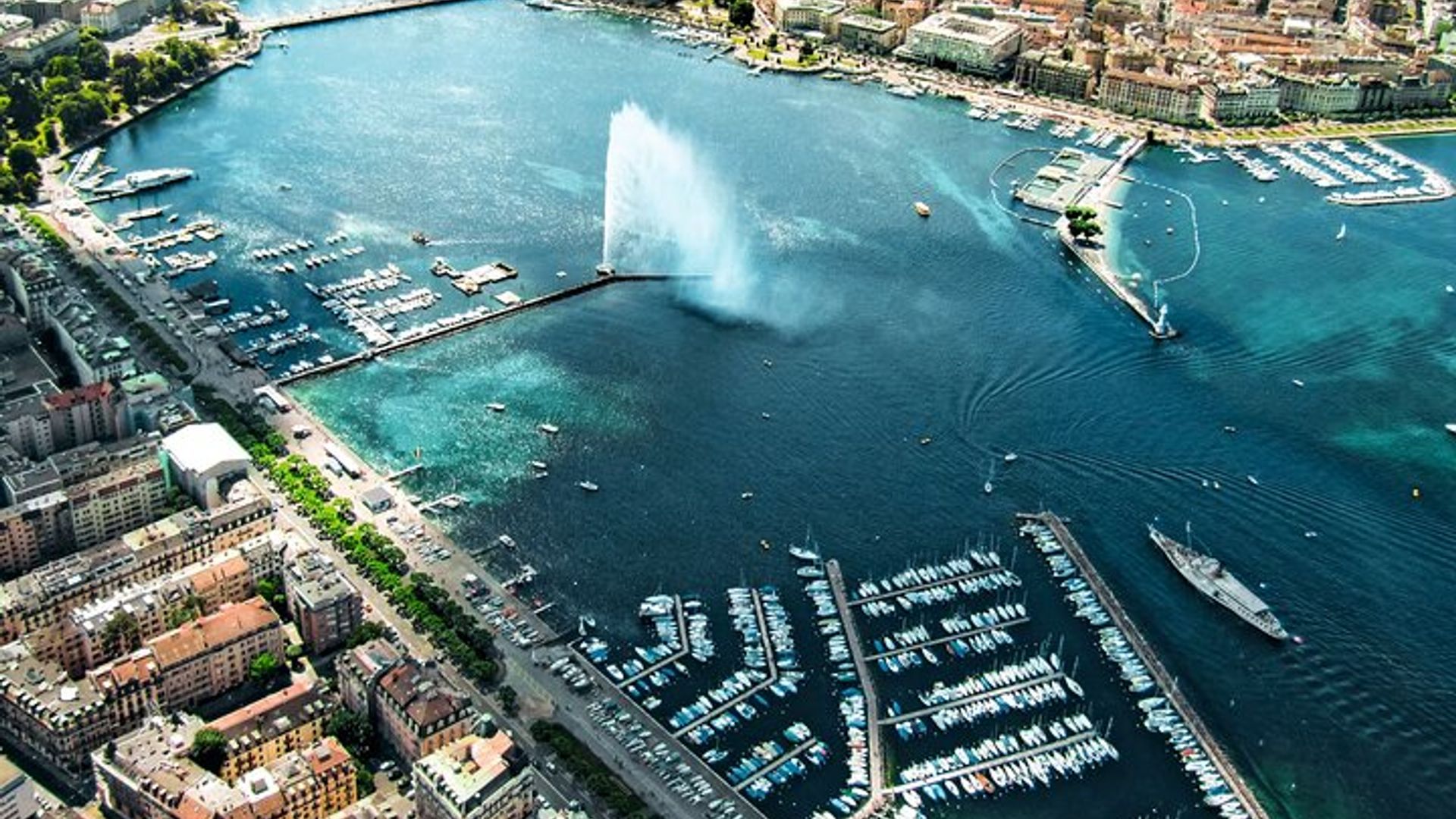 Geneva tour in luxury van