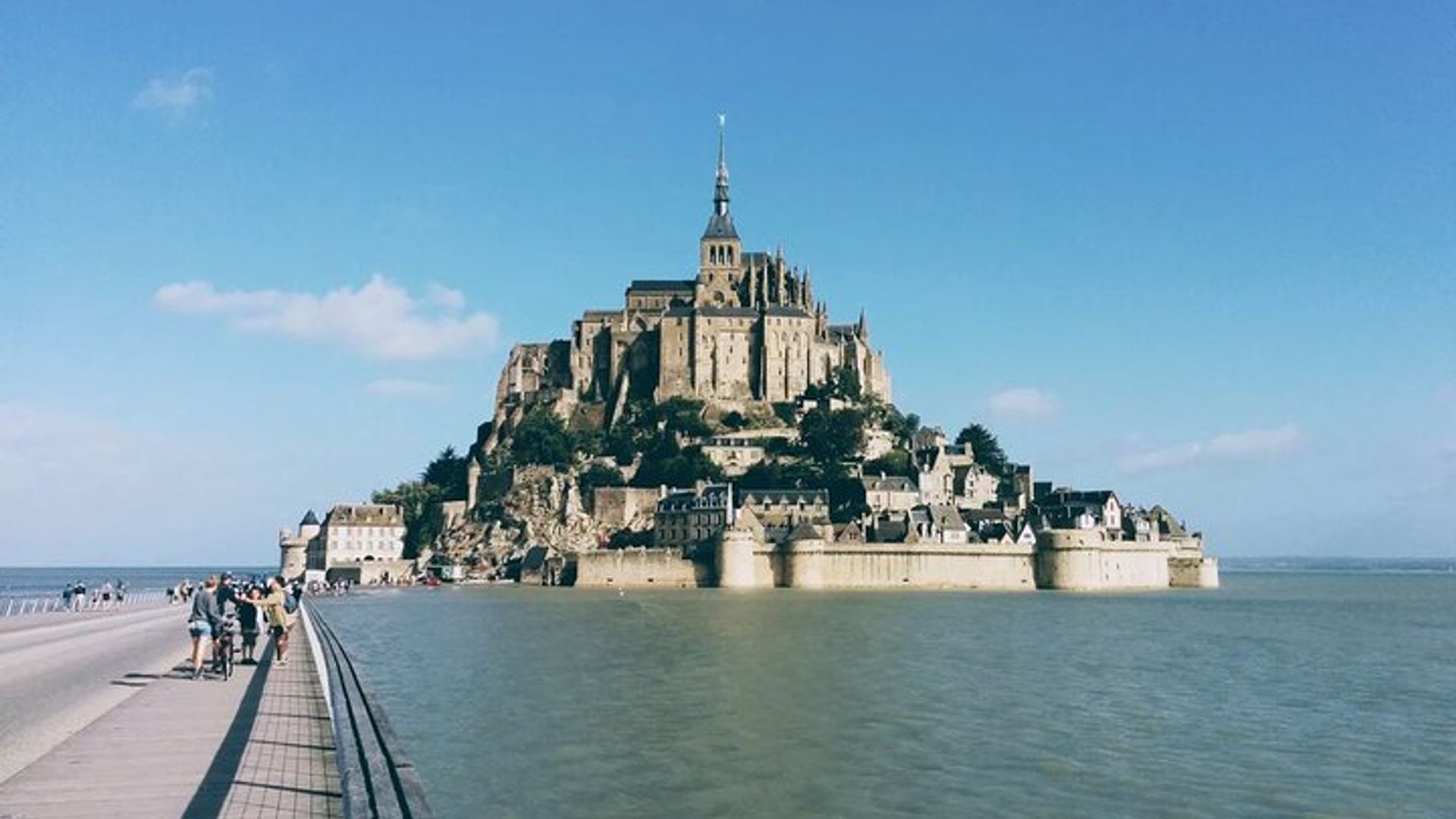 D-Day Omaha Beach Private Tour mit CDG Transfer und Champagner