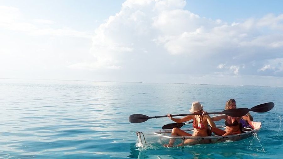 Moorea Lagoon Tour by Transparent Kayak