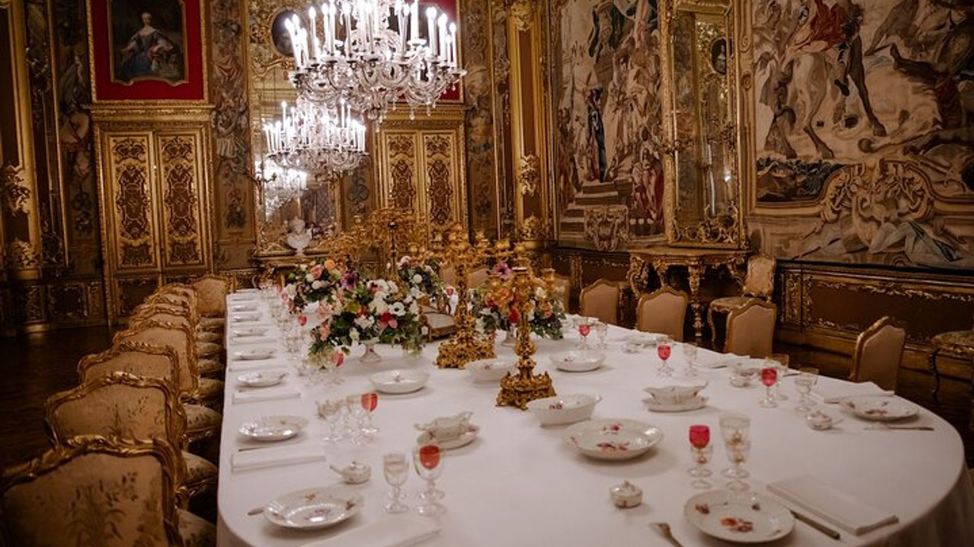Turin Royal Palace Skip-the-line Small-Group Tour