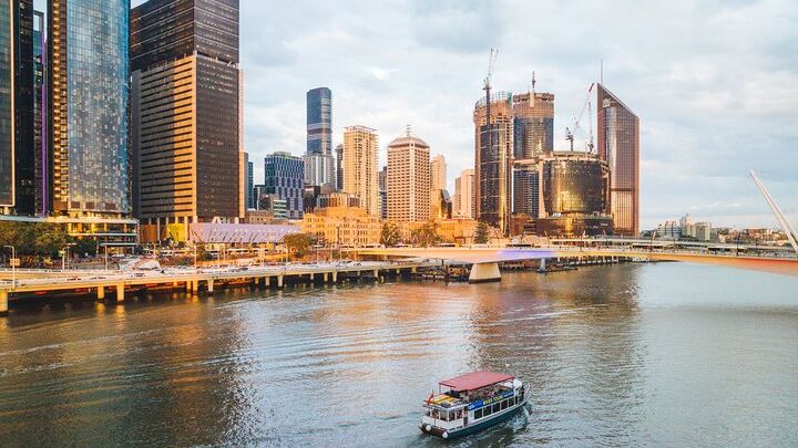 Midday Sightseeing Cruise: 12.30pm-2pm (90min)