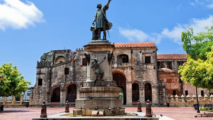 Half Day Excursion Colonial Zone Lighthouse to Colón and Tres Ojos from Santo Domingo