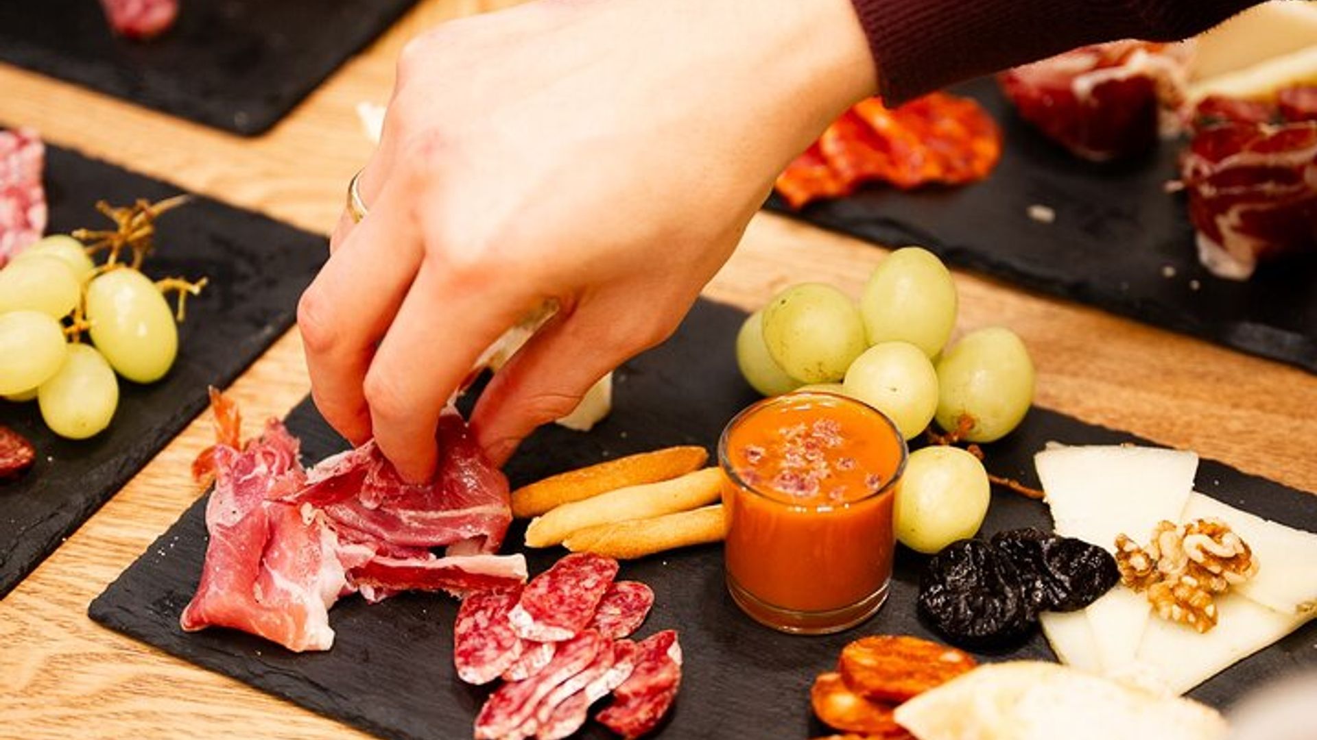 Barcelona Private Traditional Tapas Lunch Near Sagrada Familia