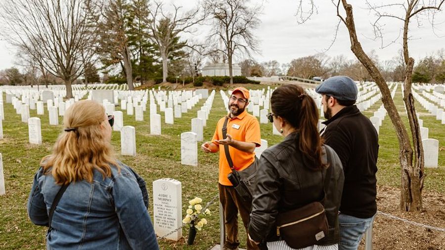 Arlington Cemetery And Changing Of The Guard Small Group Tour