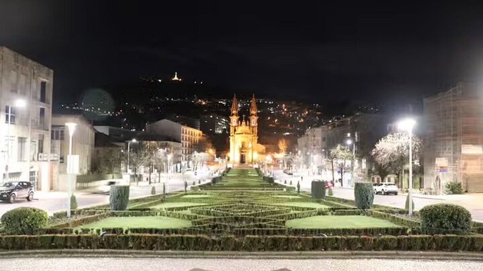 Medieval Guimarães- by Dusk or Day time -from Porto or Braga