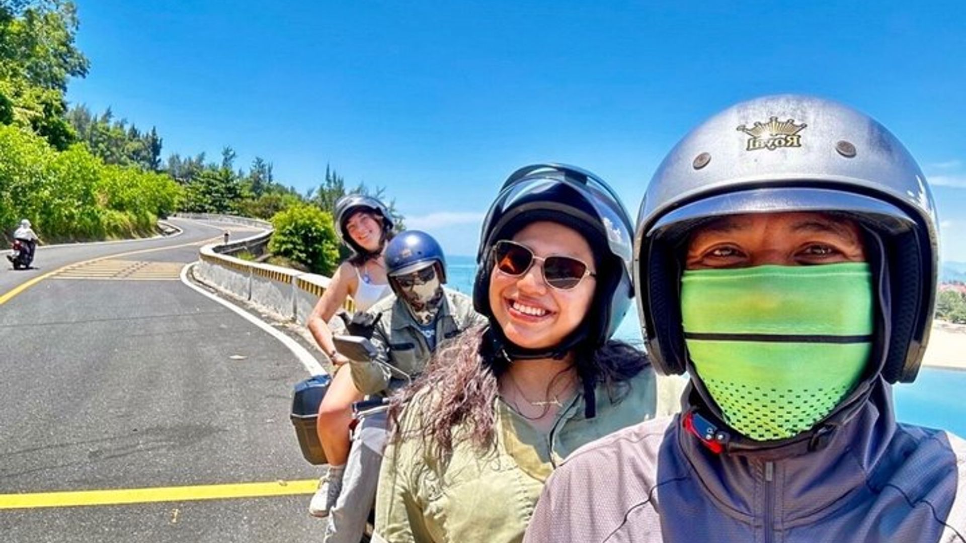 Descubre el Hai Van Pass: Tour en moto de Hoi An a Hue