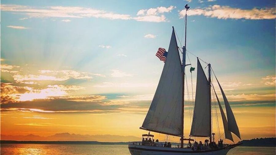 Evening Colors Sunset Sail Tour in Seattle