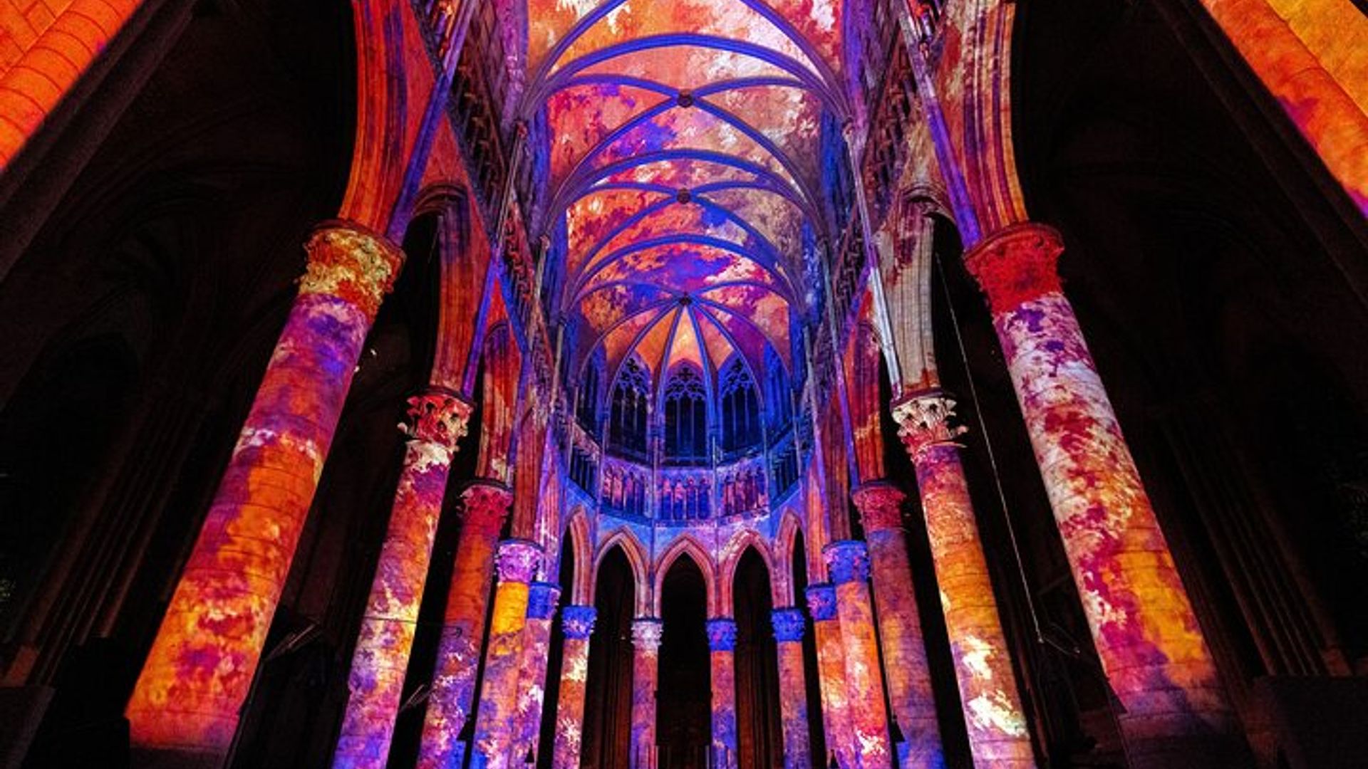 Cathédrale Saint-Sauveur spectacle immersif 360 degrés