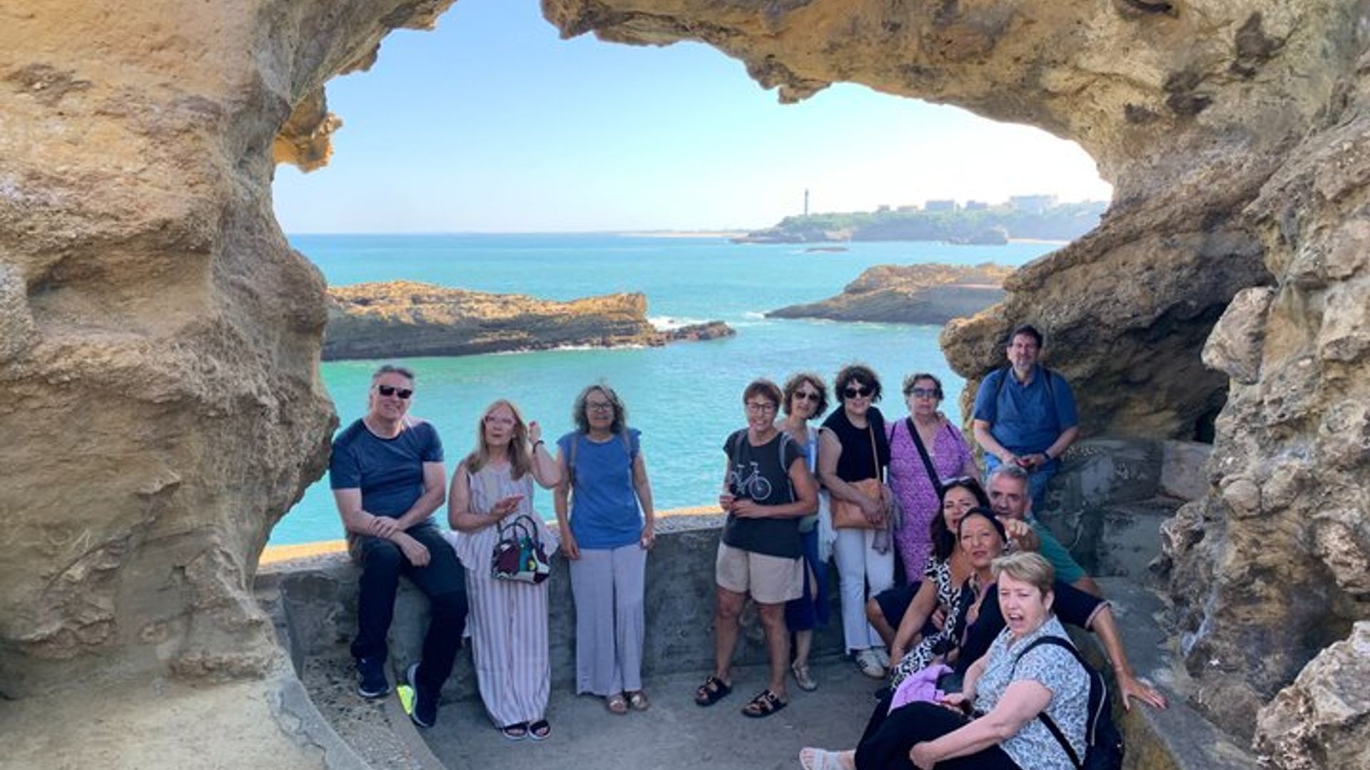 Excursión guiada de medio día a Bayona y Biarritz en el País Vasco.