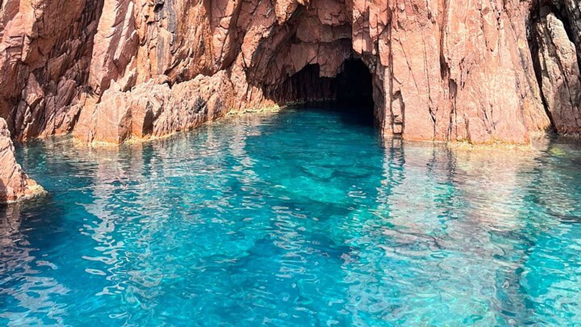 Escapada para as Calanques de Piana de Cargèse em um pequeno grupo